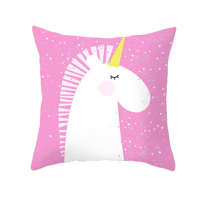 Poszewka na poduszkę dziecięca w różowych kolorach z motywem jednorożca