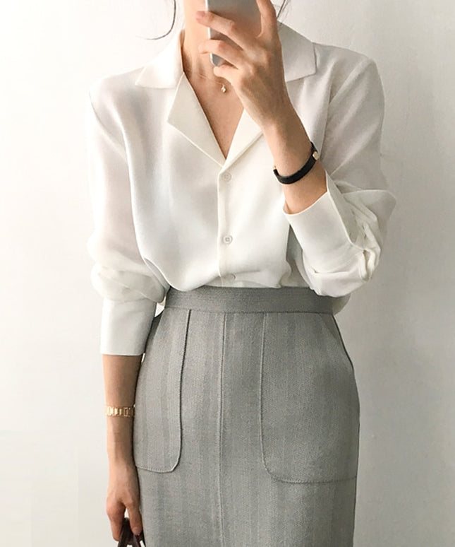 Damska koszula o klasycznym kroju