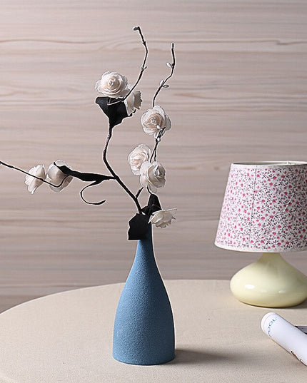 Wazon ceramiczny o geometrycznych kształtach