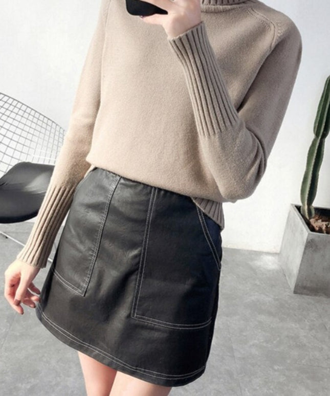 Damski sweter z golfem o luźnym kroju