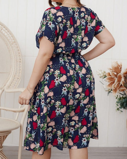 Sukienka plus size w letnie kolory z gumką w pasie