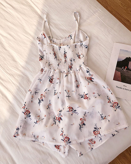 Damski kombinezon w kwiaty na cienkich ramiączkach