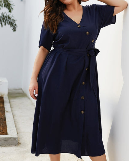 Sukienka plus size granatowa zapinana na guziki