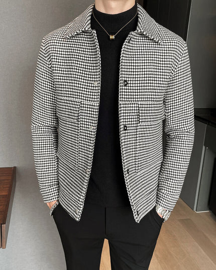 Męski krótki płaszcz w pepitkę z kieszeniami