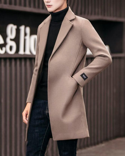 Męski płaszcz z kieszeniami