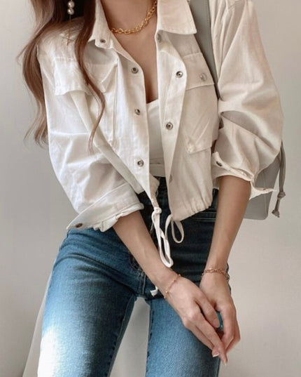 Damska kurtka przejściowa z kieszeniami długości crop