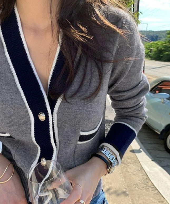 Damski sweter typu kardigan o eleganckim kroju