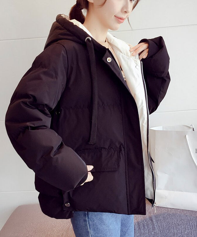 Damska kurtka zimowa z kapturem i kieszeniami