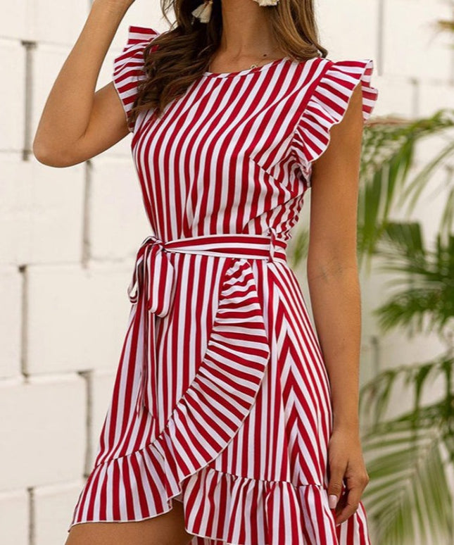 Sukienka mini w paski z krótkimi ramionkami