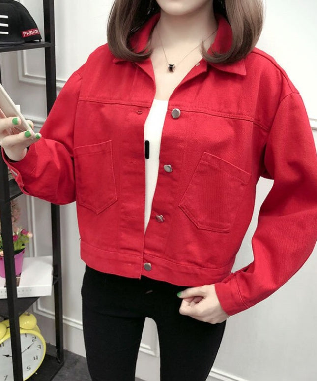 Damska kurtka jeansowa klasyczna o prostym kroju