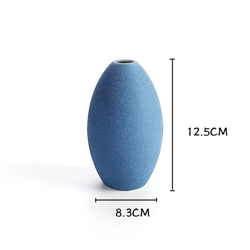 Wazon ceramiczny o geometrycznych kształtach