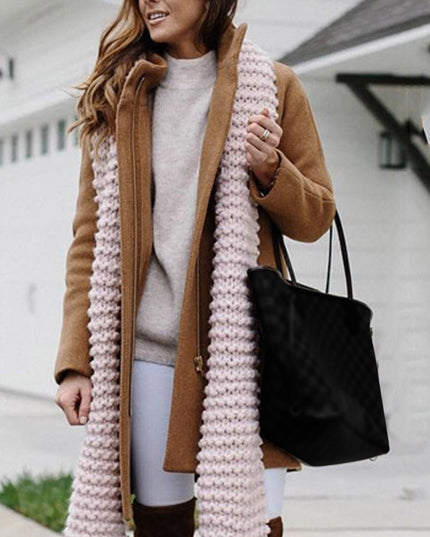 Damski płaszcz zimowy zapinany na zamek