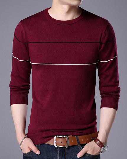 Męski sweter z dekoltem w łódkę z gładkiej dzianiny w cienkie paski