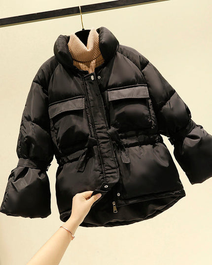 Damska kurtka zimowa taliowana z rozkloszowanymi rękawami