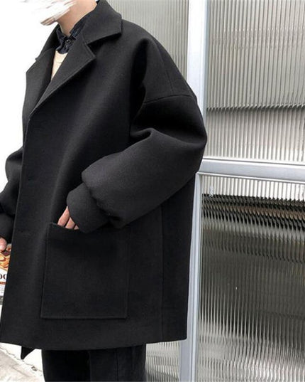 Męski płaszcz oversize zapinany na guziki