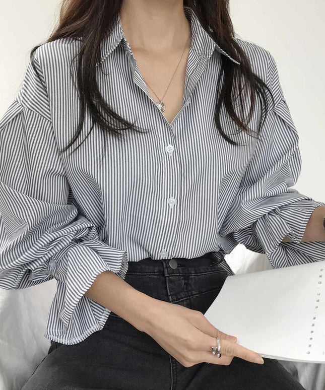 Damska koszula w paski z ozdobnymi rękawami