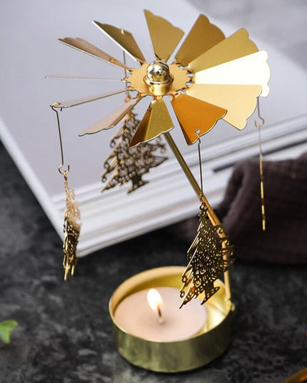 Świąteczny złoty świecznik z wiatraczkiem i choinkami