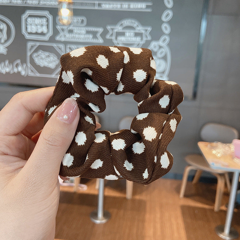 Gumka do włosów scrunchie brązowa w kropki - Akcesoria do stylizacji włosów