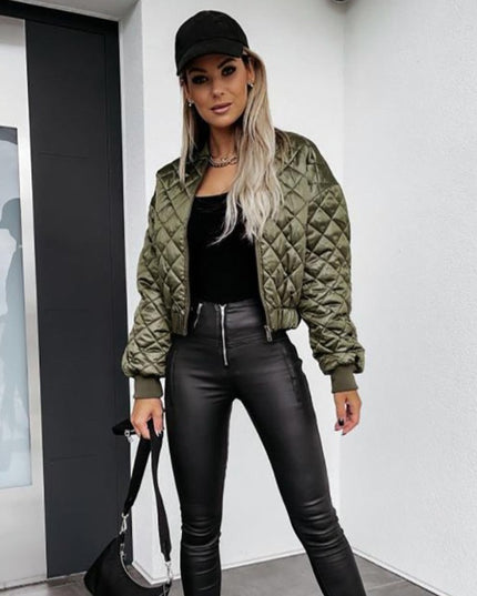 Damska kurtka przejściowa pikowana o kroju bomberki