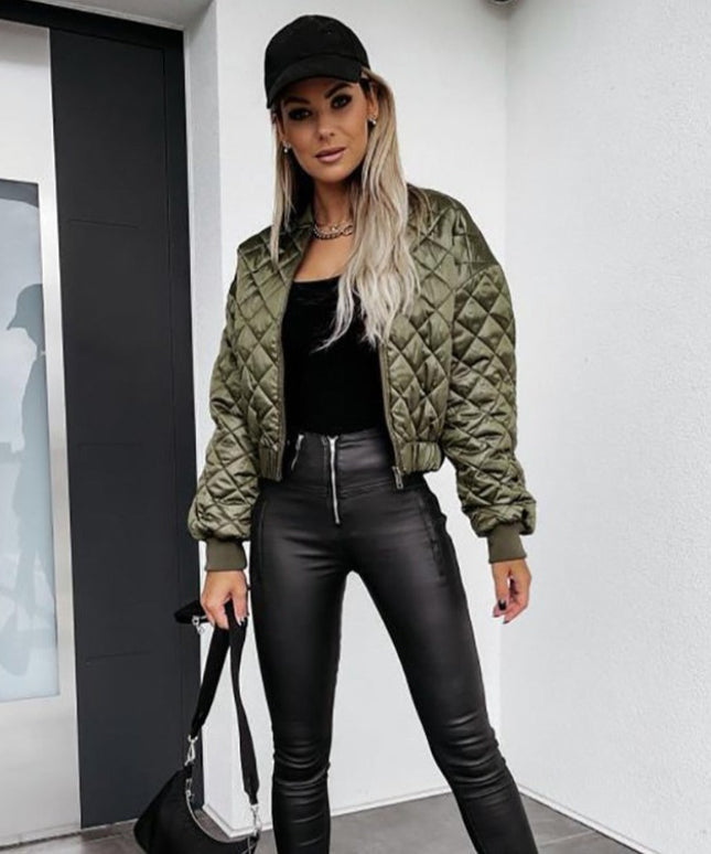 Damska kurtka przejściowa pikowana o kroju bomberki