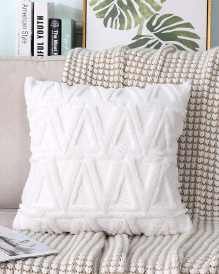 Poszewka na poduszkę z haftem w geometryczny wzór