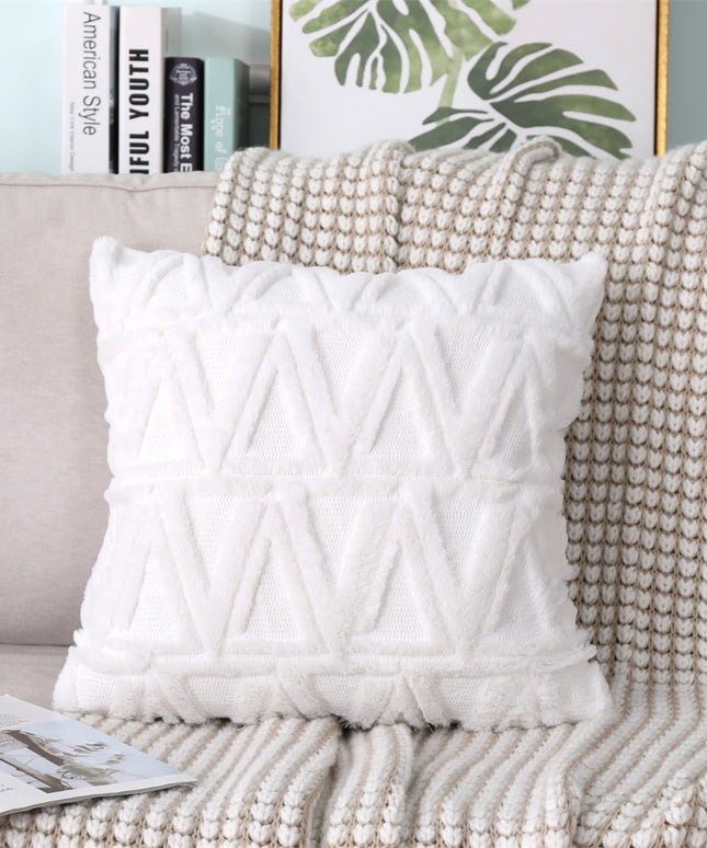 Poszewka na poduszkę z haftem w geometryczny wzór