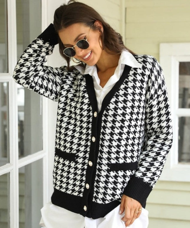 Damski sweter elegancki typu kardigan w pepitkę