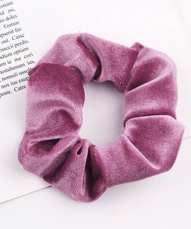 Aksamitna gumka do włosów scrunchie jasnofioletowa - Akcesoria do stylizacji włosów