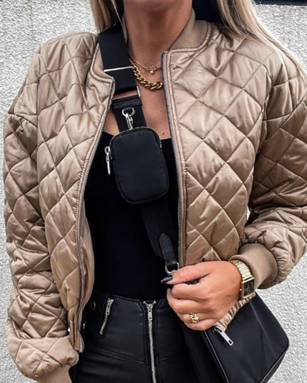 Damska kurtka przejściowa pikowana o kroju bomberki