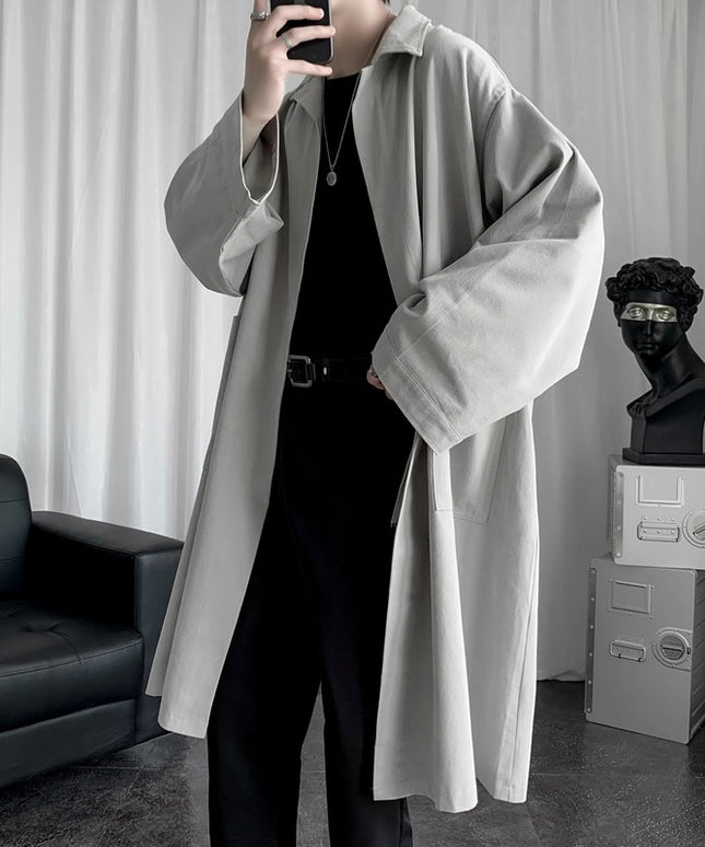 Męski płaszcz z wiązaniem