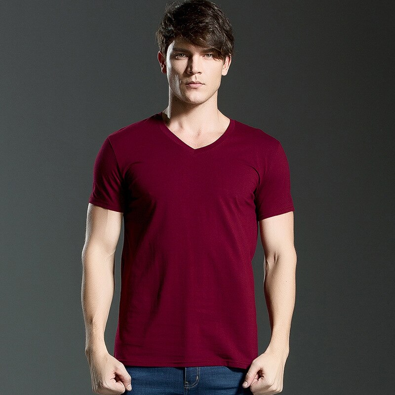 Męski T-shirt klasyczny z dekoltem V