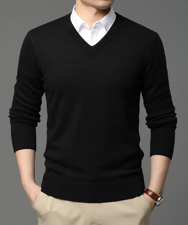 Męski sweter z dekoltem w serek o eleganckim kroju