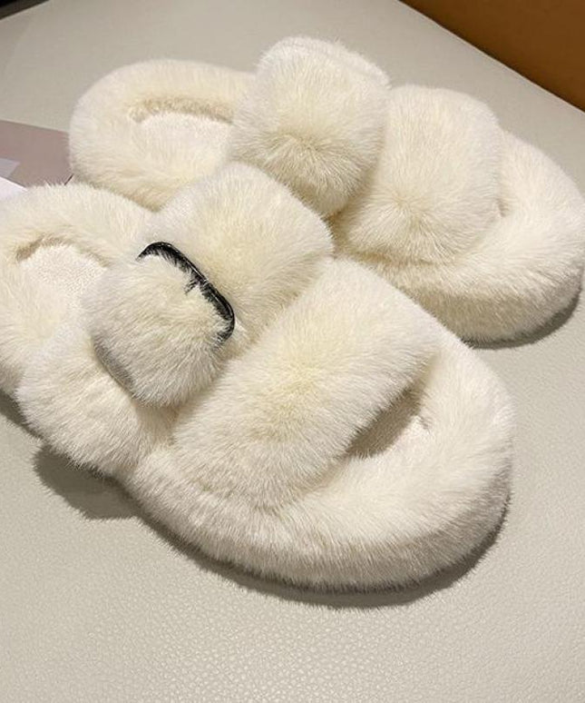 Damskie klapki futrzane na platformie