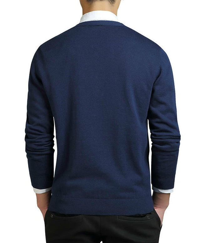 Męski sweter typu kardigan zapinany na guziki o dopasowanym kroju