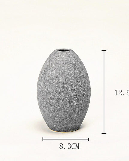 Wazon ceramiczny o geometrycznych kształtach