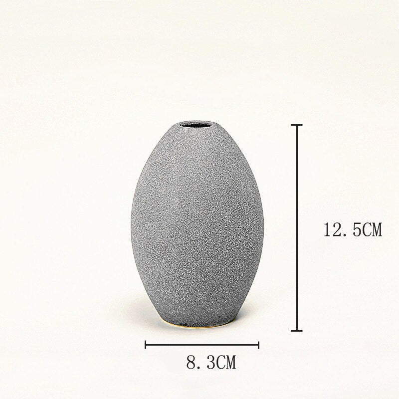 Wazon ceramiczny o geometrycznych kształtach