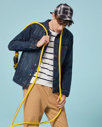 Męska kurtka jeansowa klasyczna o luźnym kroju