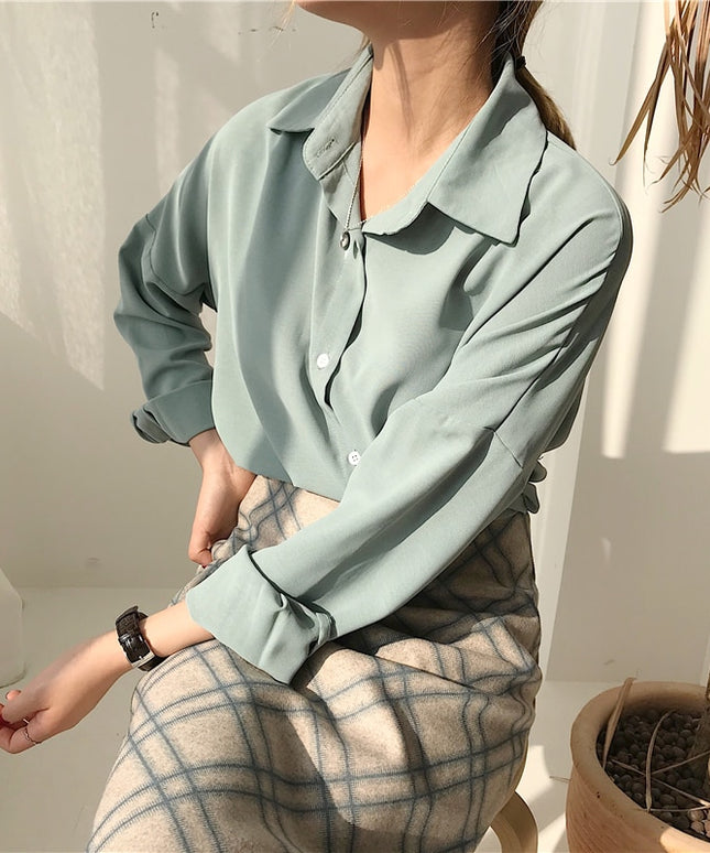 Damska koszula klasyczna o luźnym fasonie