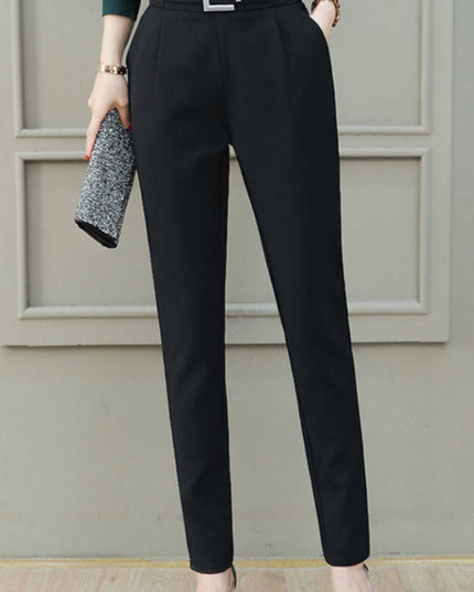 Damskie spodnie chinosy z ozdobną klamrą