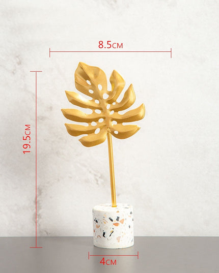 Figurka dekoracyjna liść w złotym kolorze