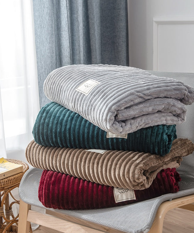 Koc prążkowany z miękkiego włosia