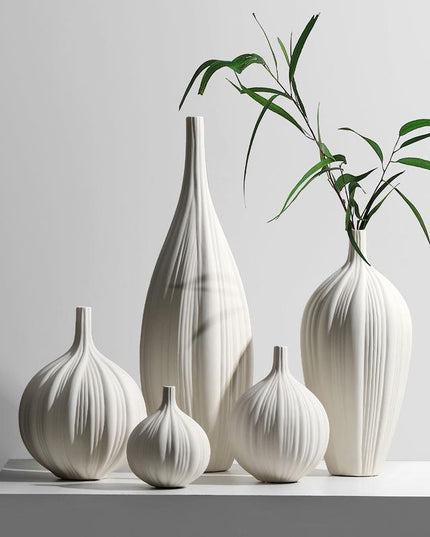 Wazon okrągły w białym kolorze