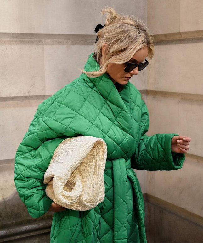 Damska kurtka zimowa długa z wiązaniem w talii