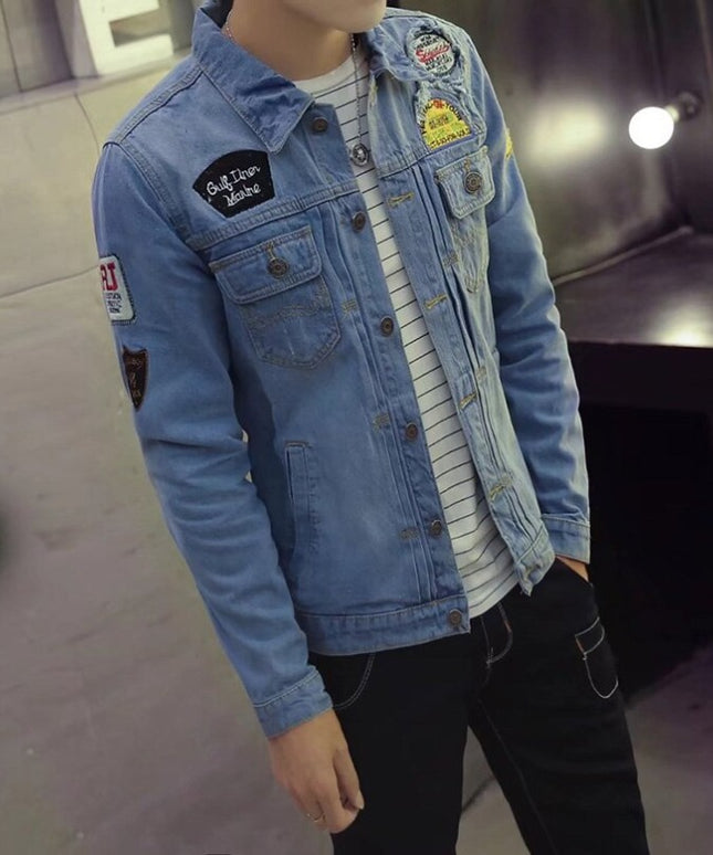 Męska kurtka jeansowa z przetarciami i naszywkami