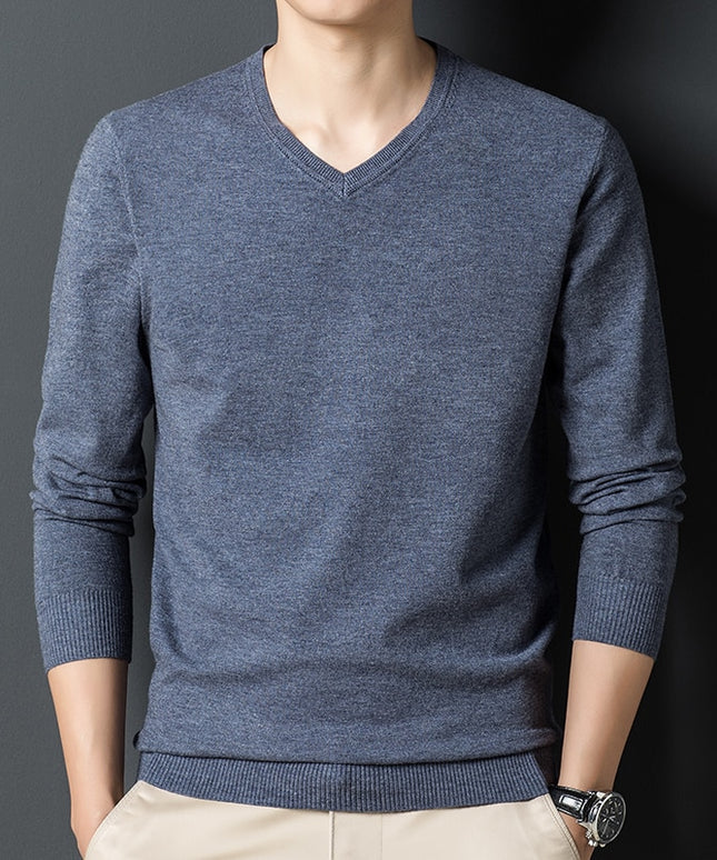 Męski sweter z dekoltem w serek