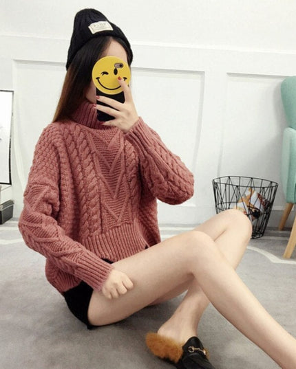 Damski sweter dziergany z golfem oversize