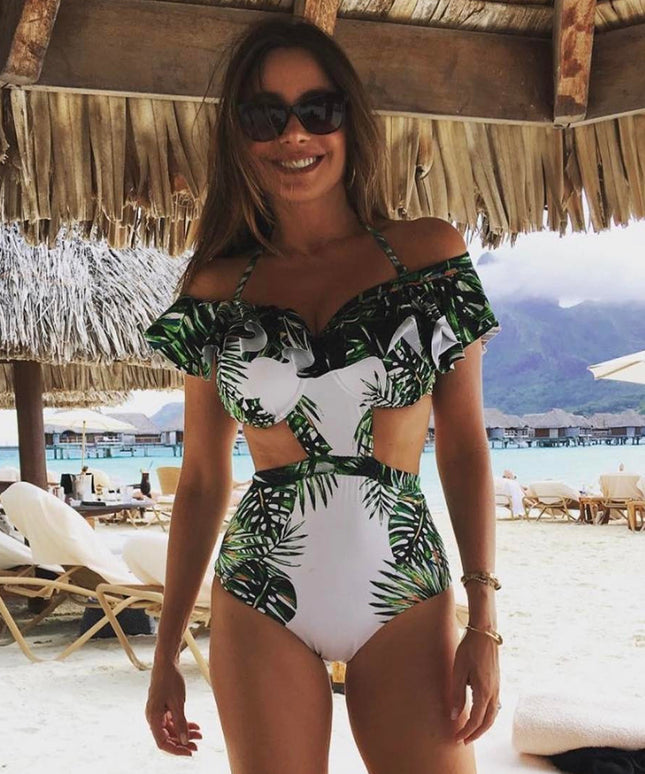 Damski jenoczęściowy strój kąpielowy z wycięciem w pasie