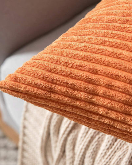 Poszewka na poduszkę prążkowana w jednolitych kolorach