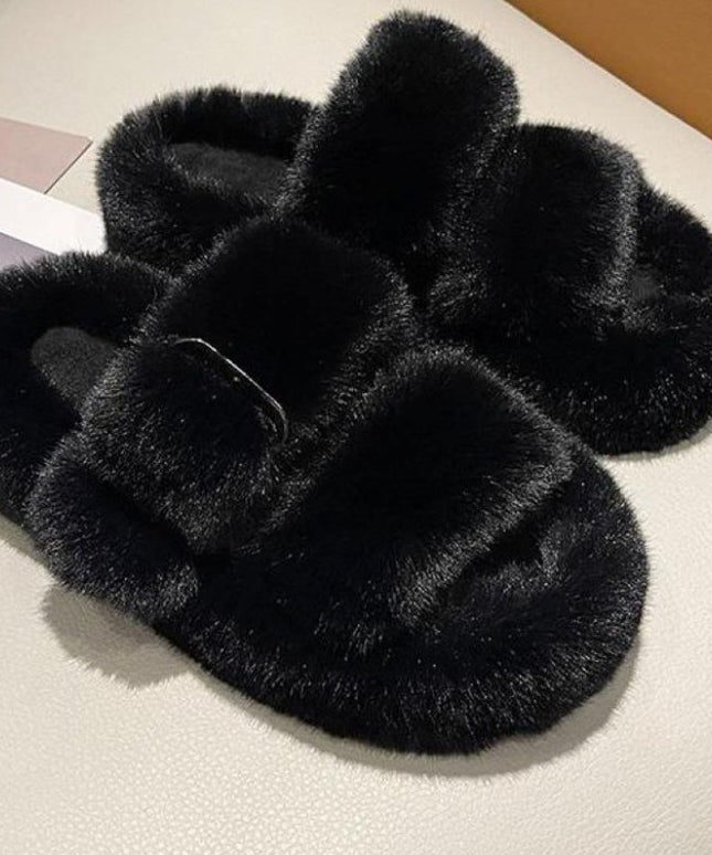 Damskie klapki futrzane na platformie