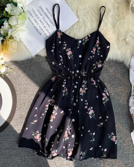 Damski kombinezon w kwiaty na cienkich ramiączkach